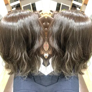 ミディアム カラー 堀谷 彩花のヘアスタイル