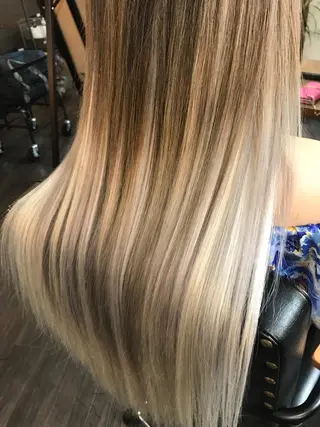 ロング カラー WEST OLAND 安藤のヘアスタイル