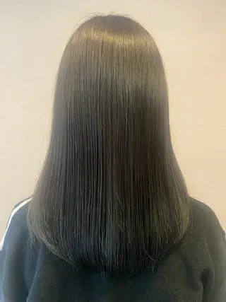 ロング カラー 都甲 純花のヘアスタイル