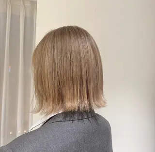 ミディアム カラー shiori ﾍﾞｰｼﾞｭｶﾗｰのヘアスタイル