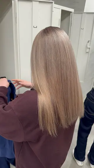 ロング カラー ヘアアレンジ メンズ 🌟🍒ハイトーン 韓国ヘア/ユウミのヘアスタイル