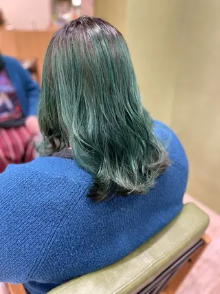セミロング カラー 佐々木 美帆のヘアスタイル