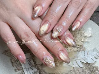 ネイル AngelChris ビューティーサロンのネイルデザイン