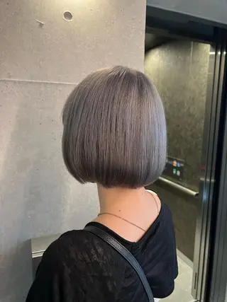 カラー 吉野 瑳桜のヘアスタイル