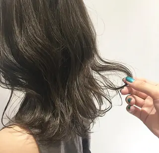 ミディアム 狩野 羅夢のヘアスタイル