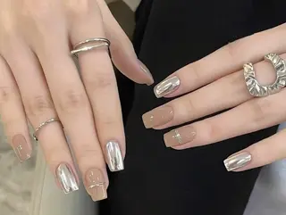 ネイル VIVIAN リサのネイルデザイン