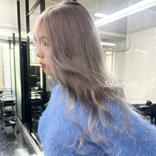 ロング カラー シールエクステ特化 ハイトーン、NANAのヘアスタイル