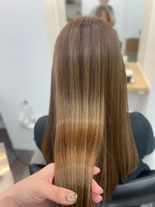 ロング カラー WISTERIA P LUS1 ikumiのヘアスタイル