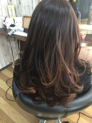 カラー 中山 ルミ子のヘアスタイル