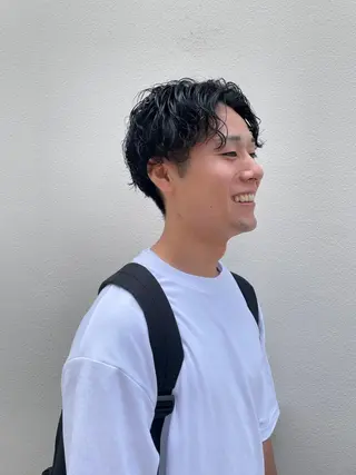 ショート パーマ メンズ 嶋佐 昌大 シマサマオのヘアスタイル