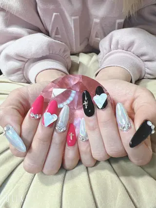 ネイル Toujours所属・山崎 美姫のネイルデザイン