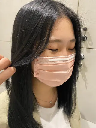 セミロング カラー 艶感/ナチュラル 🩵amiのヘアスタイル