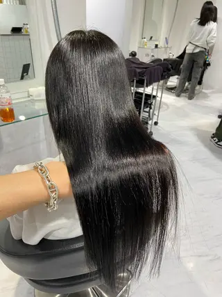 セミロング カラー センターパート特化 井上健太のヘアスタイル