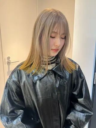 セミロング カラー aya/ブリーチ/ ボブ/ショートのヘアスタイル