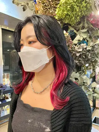 セミロング カラー もにか🌞原宿/渋谷 🌝ブリーチカラーのヘアスタイル