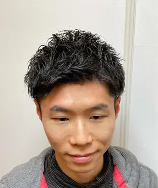 ショート パーマ メンズ 【24時まで営業✨】 吉本 成樹のヘアスタイル