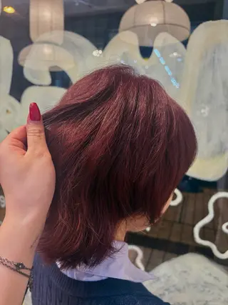 カラー 淀 小南津のヘアスタイル