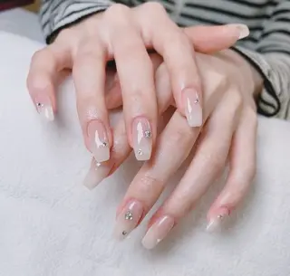 ネイル AKIKO ネイルサロンのネイルデザイン