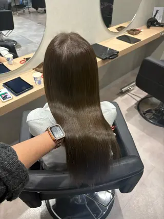 セミロング カラー ヘアアレンジ mok 🫧ayaneのヘアスタイル