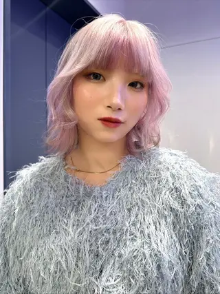 ミディアム 岩元 愛美のヘアスタイル