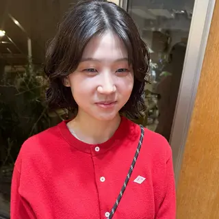 ミディアム パーマ 大橋 芽衣のヘアスタイル