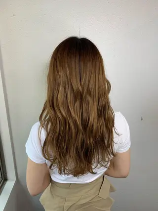 セミロング カラー 似合わせ/ブリーチ カラー.岡田友仁のヘアスタイル