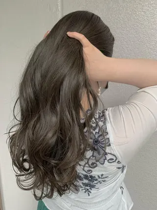 ロング カラー 💎赤み消しカラー 特化型デザイナー💎のヘアスタイル