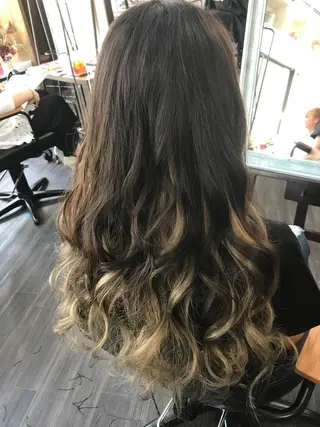 ロング カラー WEST OLAND 安藤のヘアスタイル