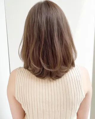 ミディアム カラー レイヤーカット🎀 rina🎀のヘアスタイル