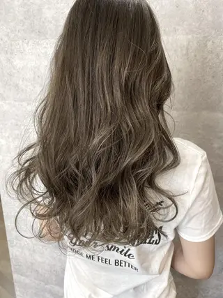 セミロング KYOKO 【Bear】のヘアスタイル