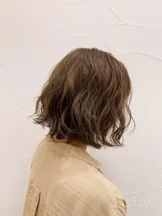 ショート カラー ヘアアレンジ ミドウチ アヤカのヘアスタイル