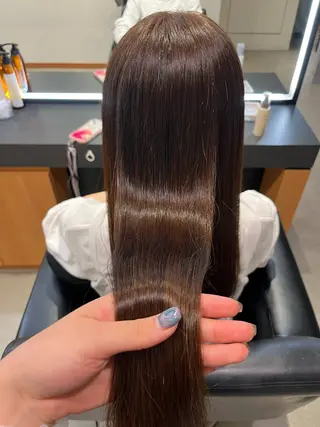 ロング KAREN（ému） 伏見/カットモデルのヘアスタイル