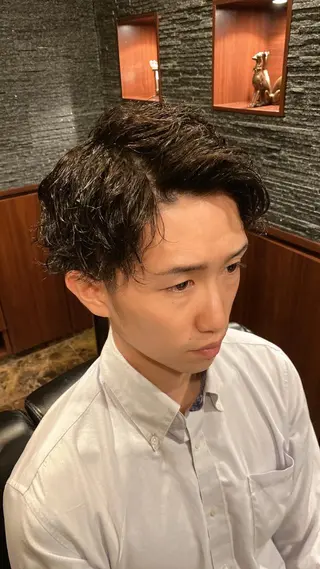 ミディアム パーマ メンズ 祐川 寛太のヘアスタイル