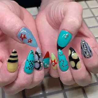 ネイル ー 葉のネイルデザイン