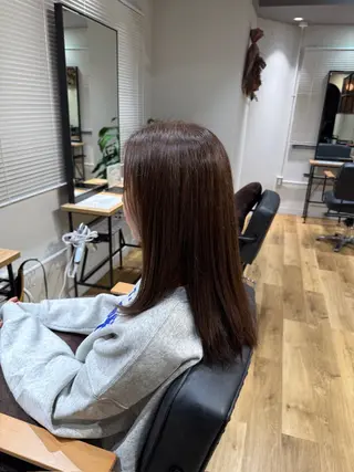 セミロング カラー 中村 凜のヘアスタイル