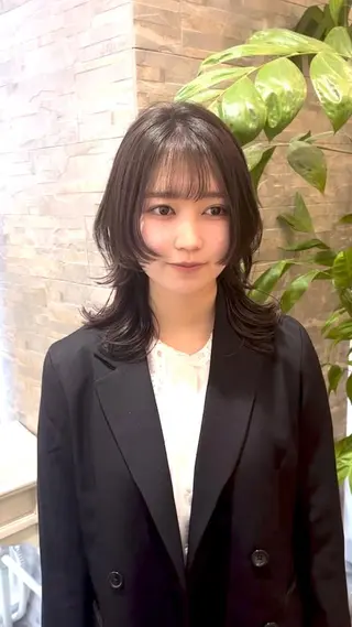 ミディアム 大阪ウルフカット 🐺デザインカラーのヘアスタイル