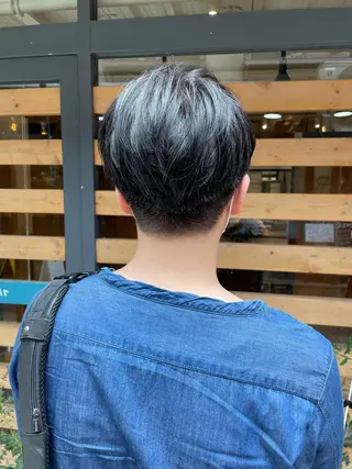カラー メンズ あずまぐち めぐみのヘアスタイル