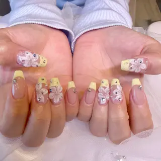 ネイル nail salon e'mu💐のネイルデザイン