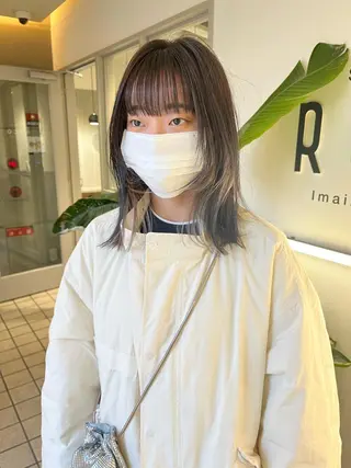 ミディアム カラー ヘアアレンジ 🫧umu.🫧韓国 /レイヤー/ハッシュのヘアスタイル