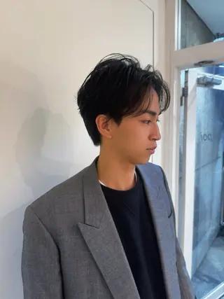 パーマ メンズ タツキ／レイヤー／ パーマ／艶カラーのヘアスタイル