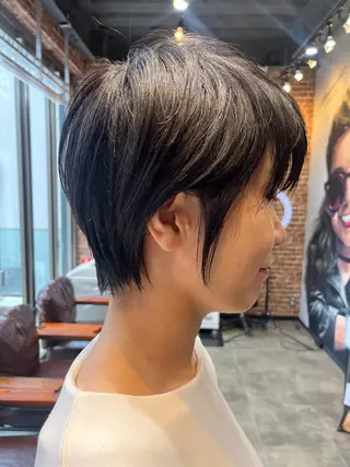 ショート カラー パーマ ヘアアレンジ メンズ キッズ ネイル マツエク・マツパ アイブロウ 久木原 ゆりのヘアスタイル