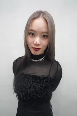 ロング カラー 原田 朱里のヘアスタイル