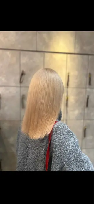 ミディアム カラー 🎀ハイトーン・艶 カラー HANA🎀のヘアスタイル