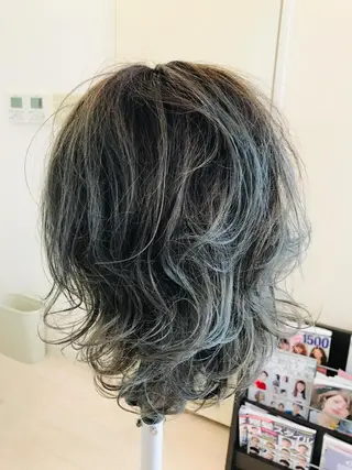 ミディアム PazRood 山下のヘアスタイル
