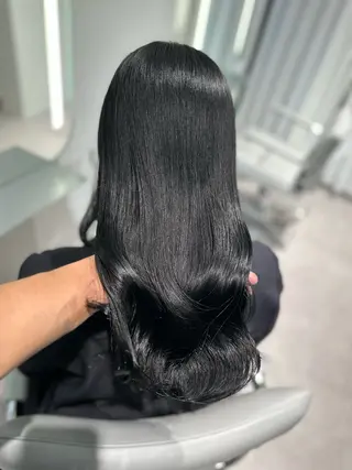 カラー unique 松原吹季のヘアスタイル