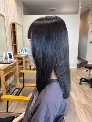 セミロング 鈴木 麗のヘアスタイル
