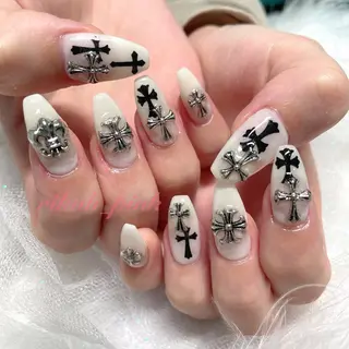 ネイル HIKA🦋 個性派スカルプネイルのネイルデザイン