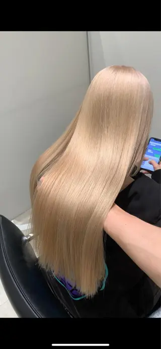 ロング カラー れい🫧 ハイトーン特化のヘアスタイル