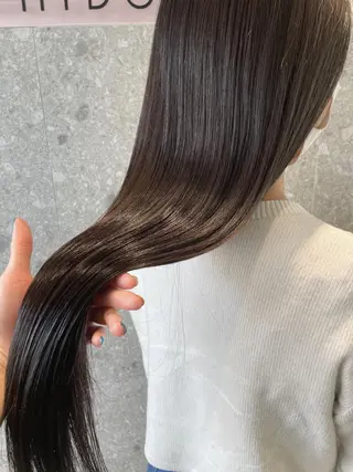 ロング カラー 山下 千明のヘアスタイル