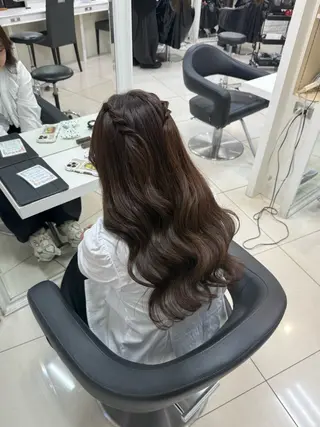 ロング ヘアアレンジ 透明感ハイトーン 🪽☾mizukiのヘアスタイル